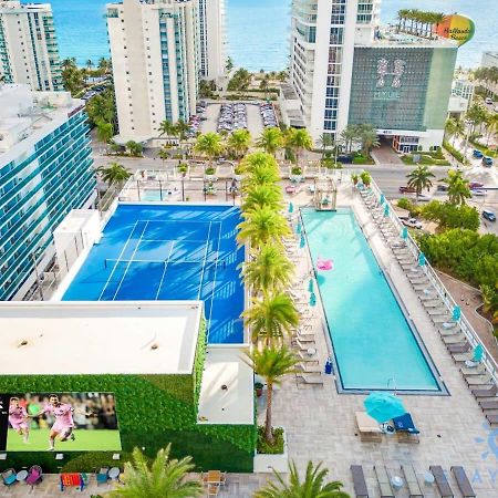 Wrap Around Balcony - Insane Views - Amazing Pools Apartment Hollywood Luaran gambar