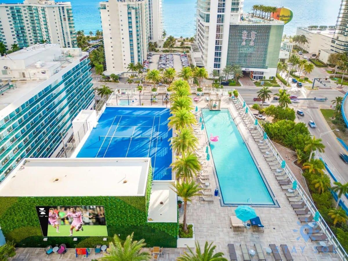 Wrap Around Balcony - Insane Views - Amazing Pools Apartment Hollywood Luaran gambar