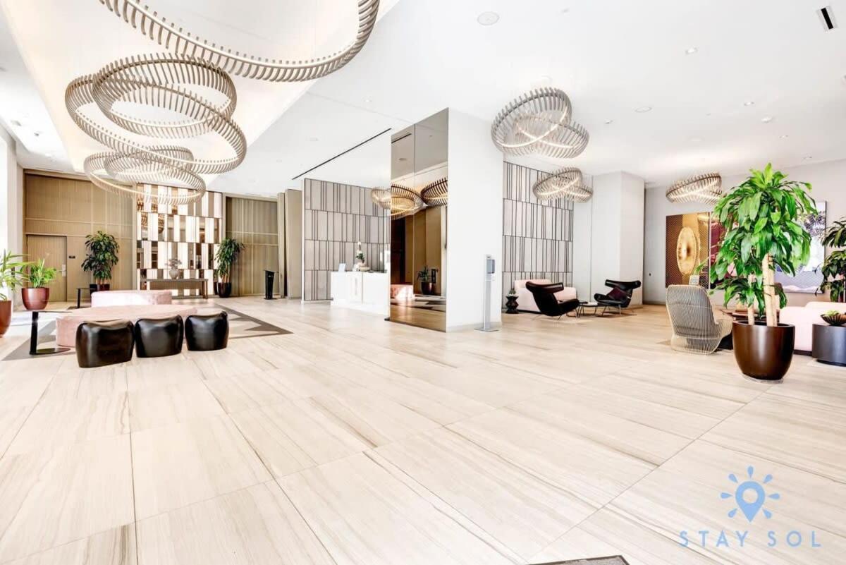 Wrap Around Balcony - Insane Views - Amazing Pools Apartment Hollywood Luaran gambar