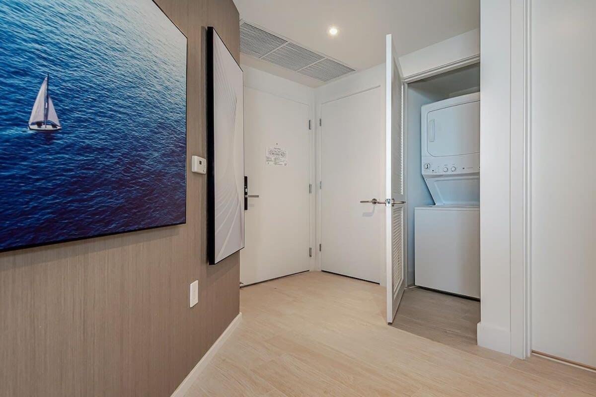 Wrap Around Balcony - Insane Views - Amazing Pools Apartment Hollywood Luaran gambar