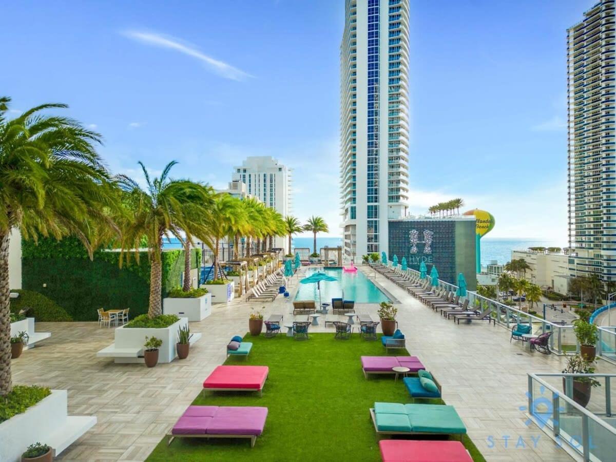Wrap Around Balcony - Insane Views - Amazing Pools Apartment Hollywood Luaran gambar