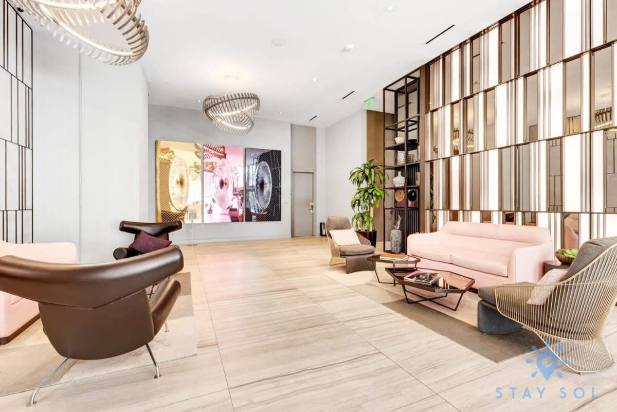 Wrap Around Balcony - Insane Views - Amazing Pools Apartment Hollywood Luaran gambar