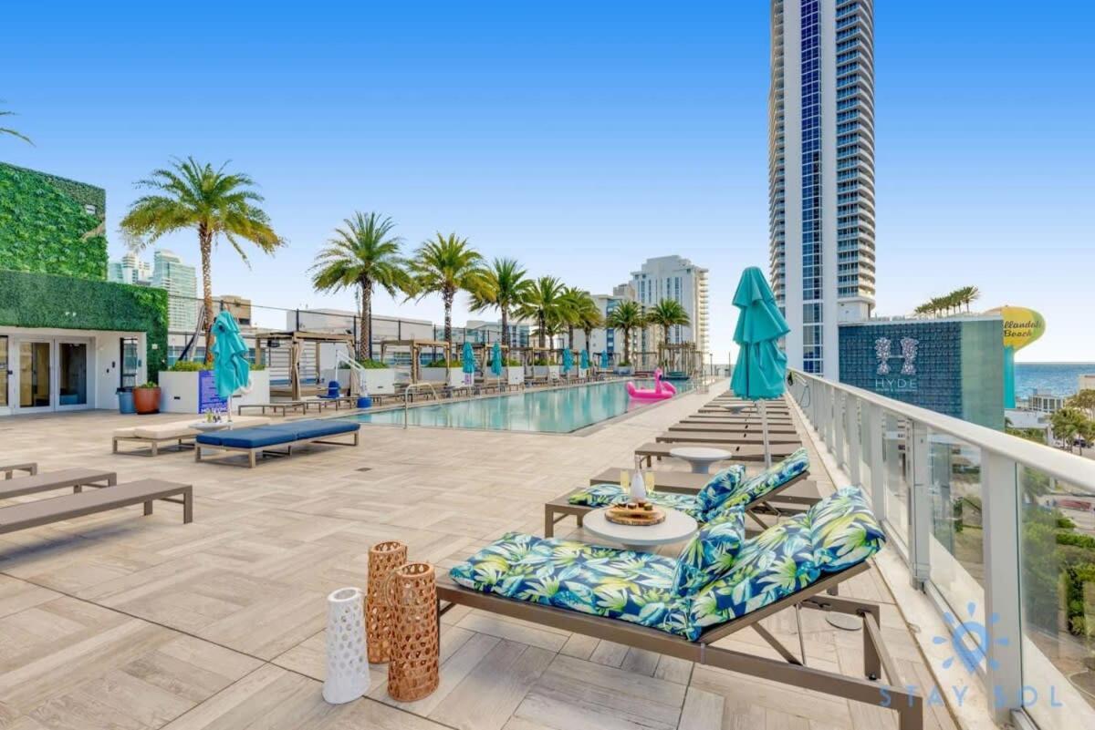 Wrap Around Balcony - Insane Views - Amazing Pools Apartment Hollywood Luaran gambar