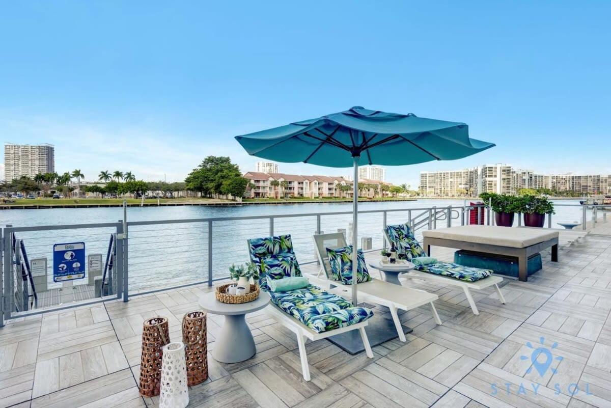 Wrap Around Balcony - Insane Views - Amazing Pools Apartment Hollywood Luaran gambar